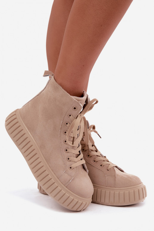 Zapatos casuales acolchados de ante sintético con plataforma en color arena Isaria