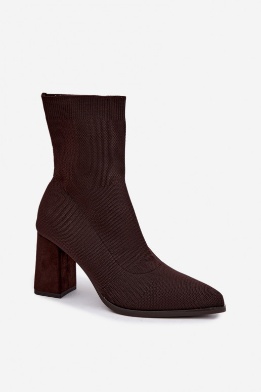 Botines de mujer acolchados de modelo slip-on en color marrón Tai turiressa