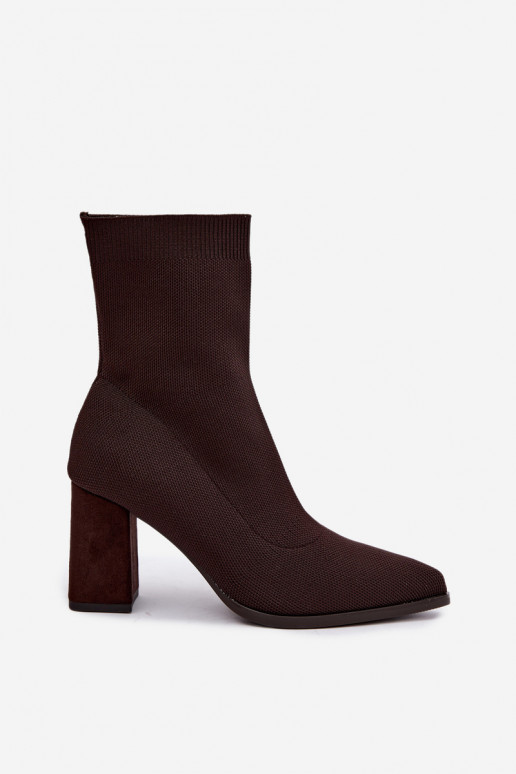 Botines de mujer acolchados de modelo slip-on en color marrón Tai turiressa