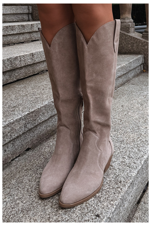 Botas de ante estilo vaquero, color arena Medira