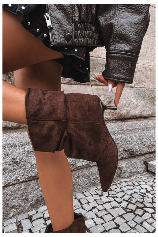 Botines sin cordones con tacones de ante sintético Loralia