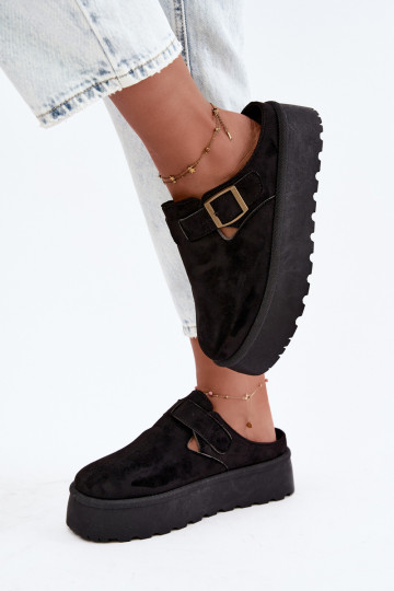 Zapatillas negras de mujer con plataforma y hebillas Cressa