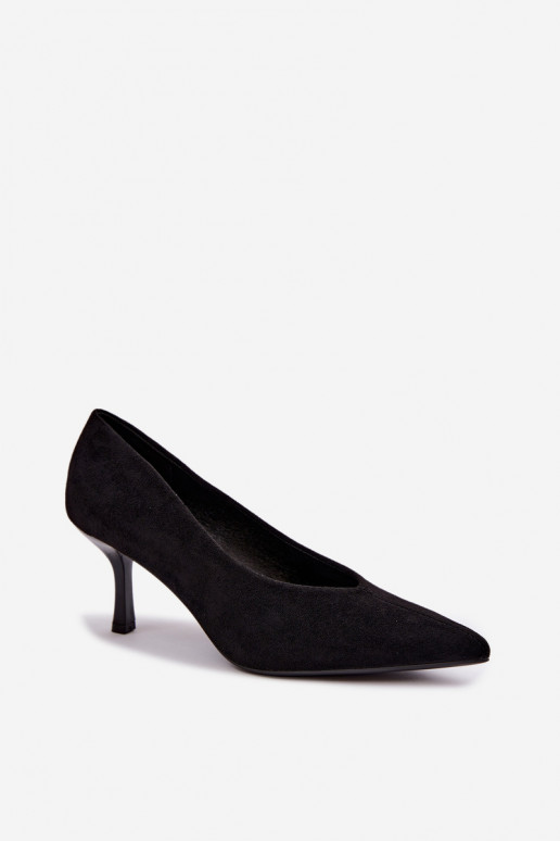 Zapatos de tacón negros con bordado decorativo Sedria