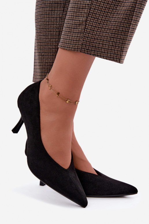 Zapatos de tacón negros con bordado decorativo Sedria