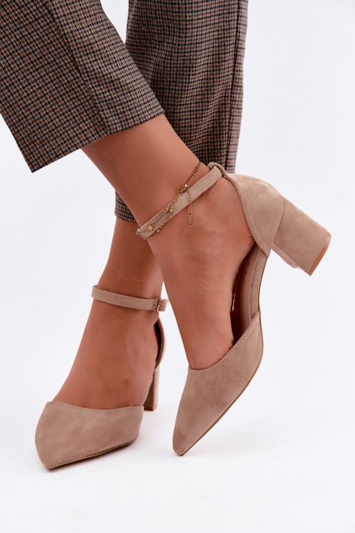 Zapatos de tacón con correas en color arena Olenae