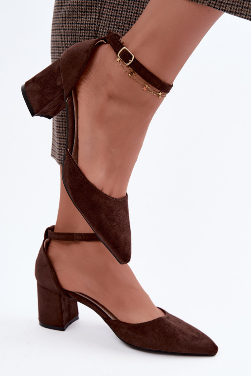 Zapatos con tacones y correas Olenae