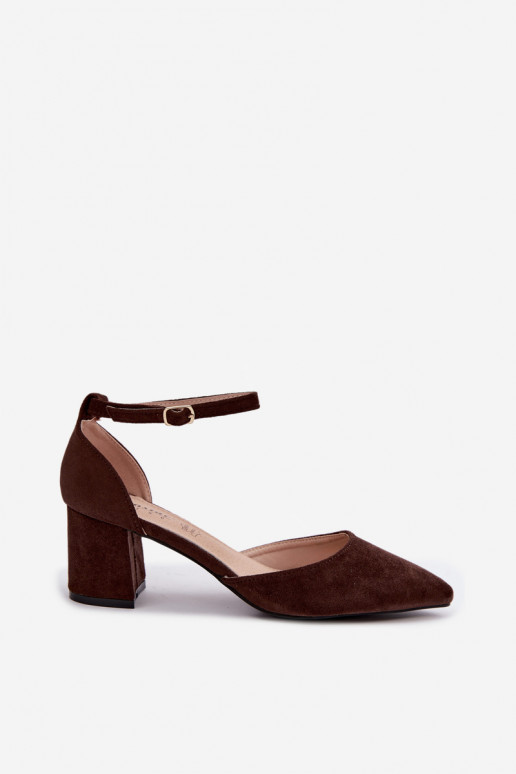 Zapatos con tacones y correas Olenae