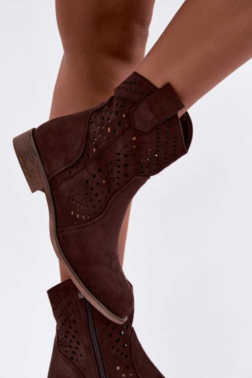Botines calados con tacones anchos Amisna en color chocolate