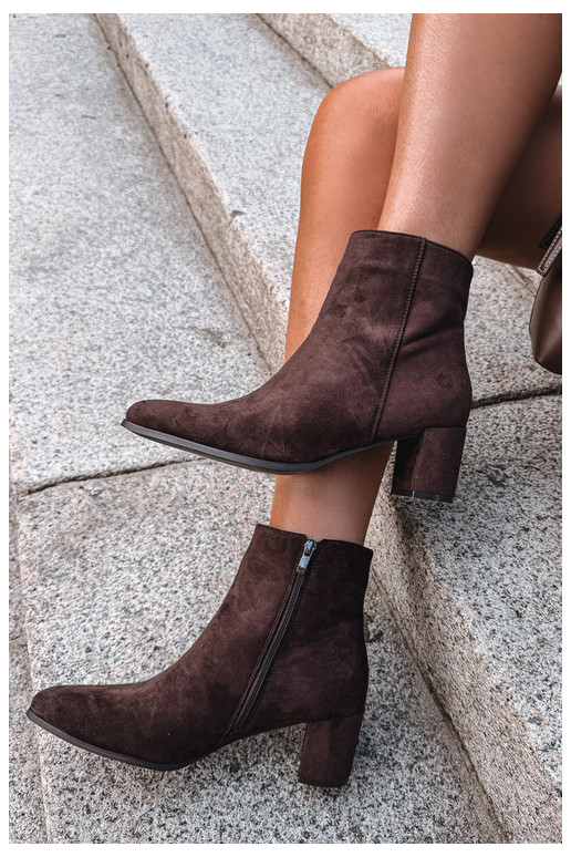 Botines aislados para mujer con tacones Brella en color chocolate