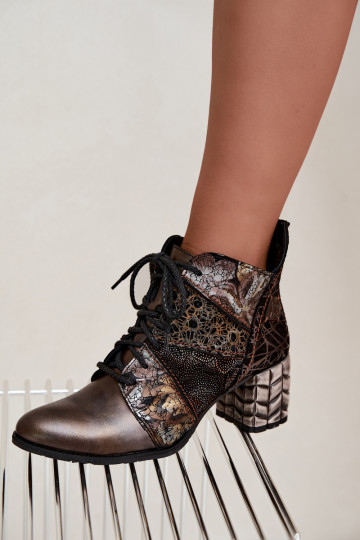 Botines de mujer con tacones, estampados y forrados en marrón Tai turiciejka 07591-02 2