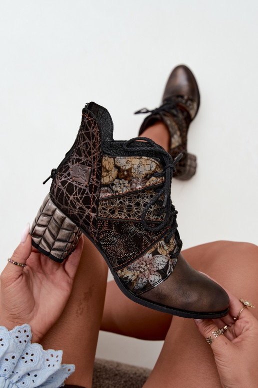 Botines de mujer con tacones, estampados y forrados en marrón Tai turiciejka 07591-02