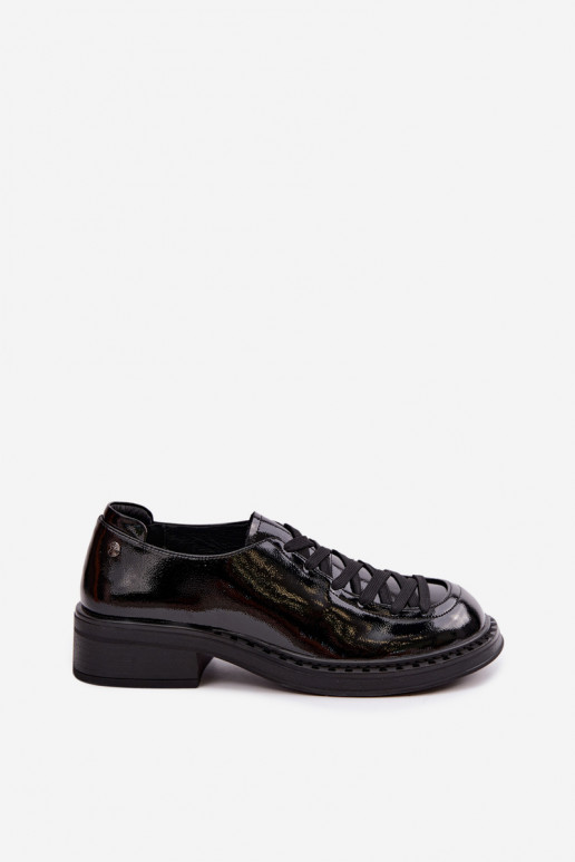 Mocasines de cuero charol con cordones en negro