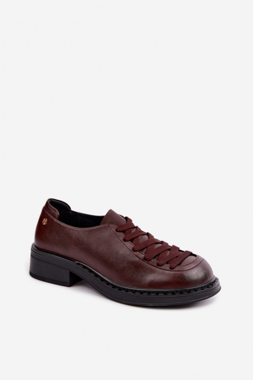 Mocasines de cuero charol con cordones en marrón oscuro