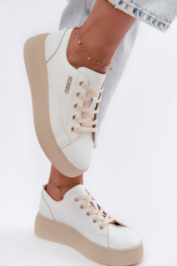 Piel Zapatillas modelo zapatos. con una plataforma Kobbo 41535 el color blanco
