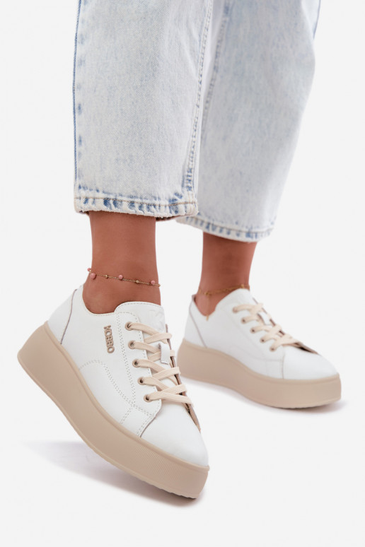 Zapatillas de cuero sintético con plataforma Kobbo en blanco
