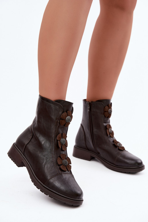 Botines de mujer con tacones anchos y motivos florales en chocolate