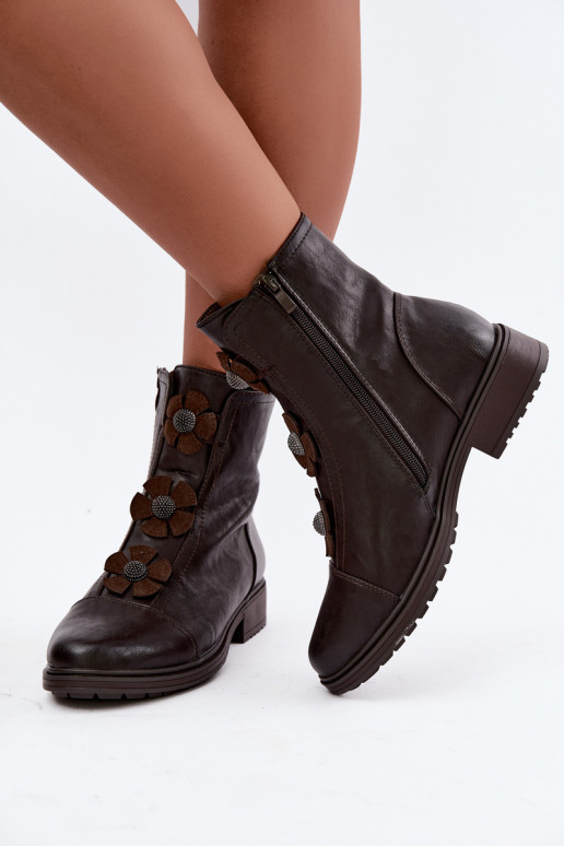 Botines de mujer con tacones anchos y motivos florales en chocolate