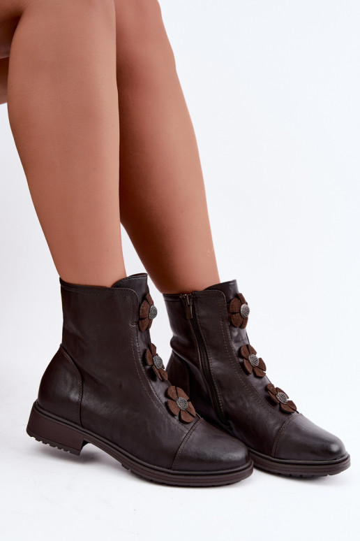Botines de mujer con tacones anchos y motivos florales en chocolate