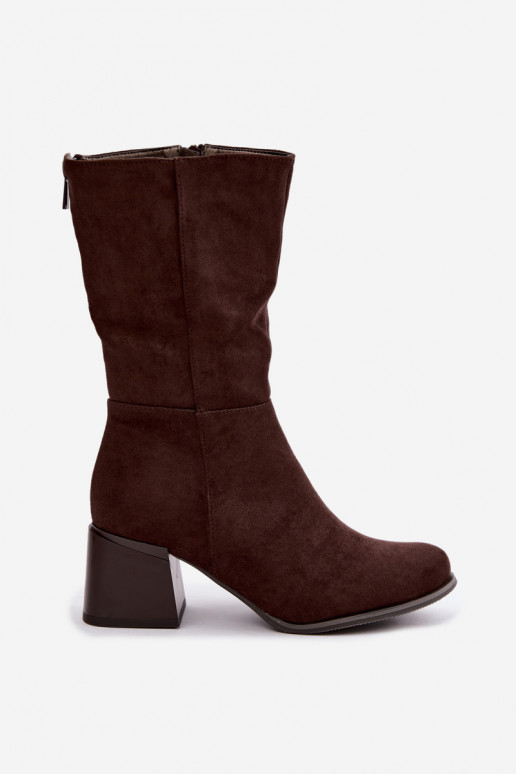 Botas largas aisladas de ante sintético Klocke en color chocolate