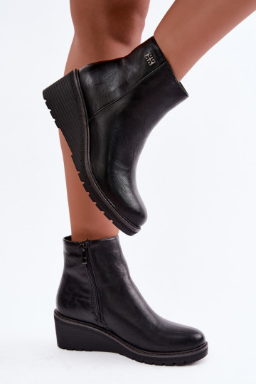 Botines negros acolchados con plataforma Larisae