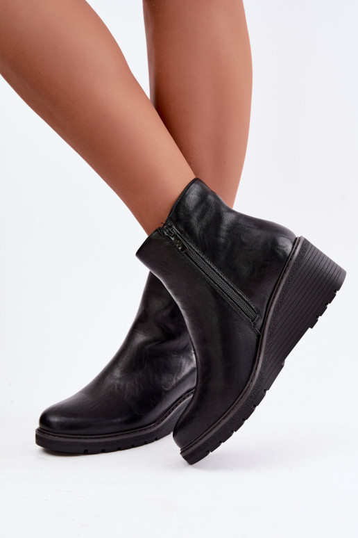 Botines negros acolchados con plataforma Larisae