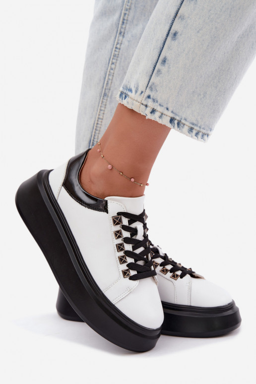 Zapatillas de cuero negras y blancas con tachuelas Artiker 55C0401