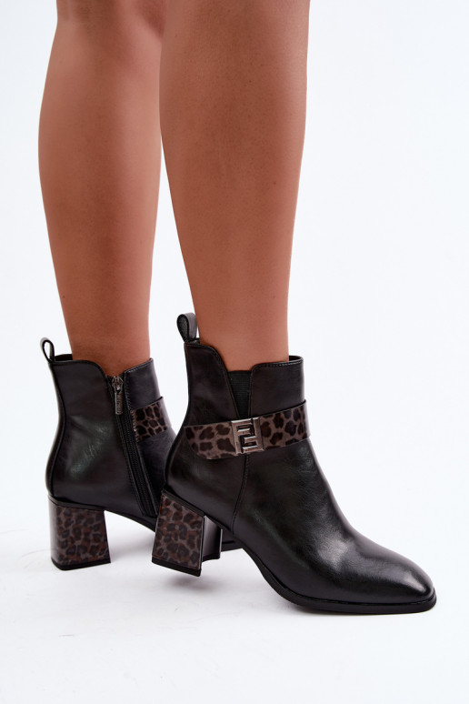 Botines de mujer cálidos con correas decorativas Artiker 57C0008 en color negro
