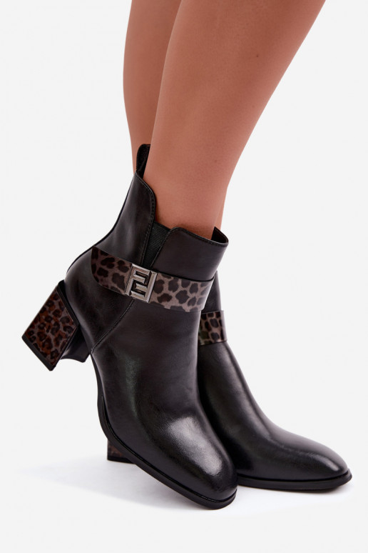 Botines de mujer cálidos con correas decorativas Artiker 57C0008 en color negro