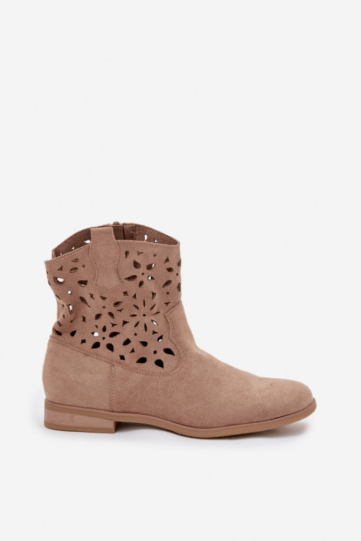 Botines de mujer con elementos calados y tacones anchos en ante sintético color arena Athera