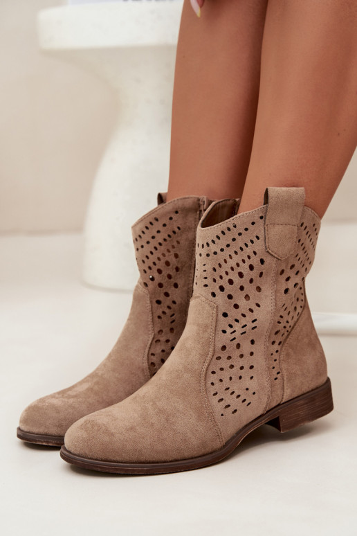 Botines de mujer con calados y tacones anchos en color arena Amisna