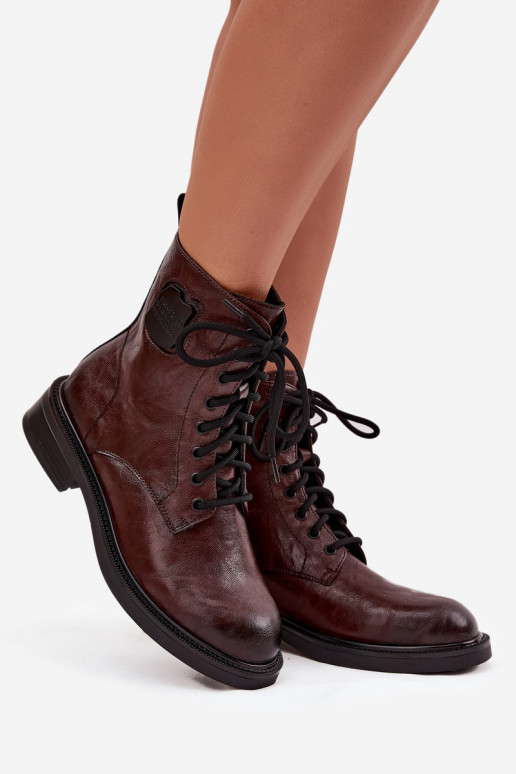 Botas de trabajo para mujer marrones con detalles decorativos