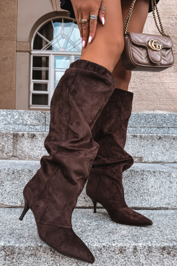 Botines de chocolate con tacones finos Amaya 2