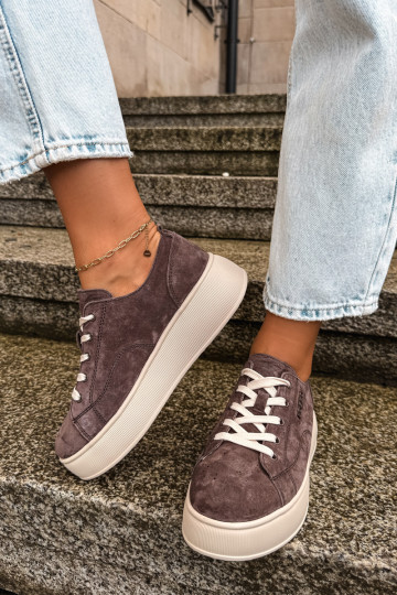 Zapatillas de ante sintético con plataforma Kobbo en color chocolate 2