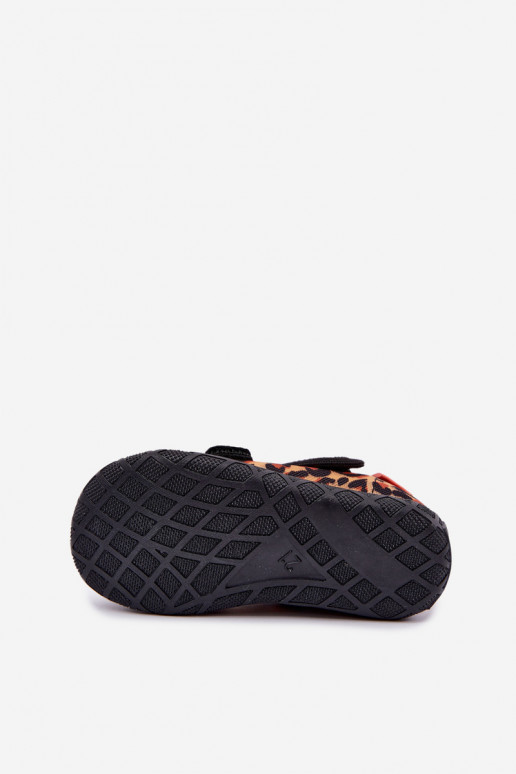 Zapatillas infantiles Milami con cierres adhesivos y patrones de leopardo en negro y amarillo Reathiana