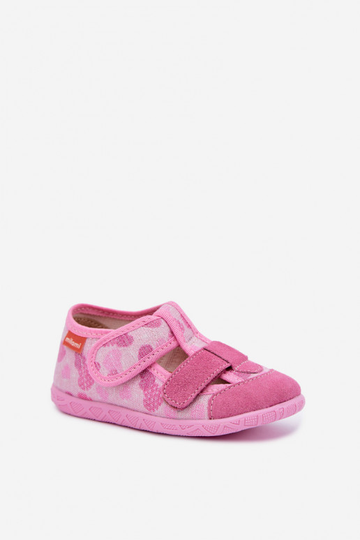 Zapatillas infantiles Milami con cierres adhesivos y corazones brillantes en rosa Reathiana
