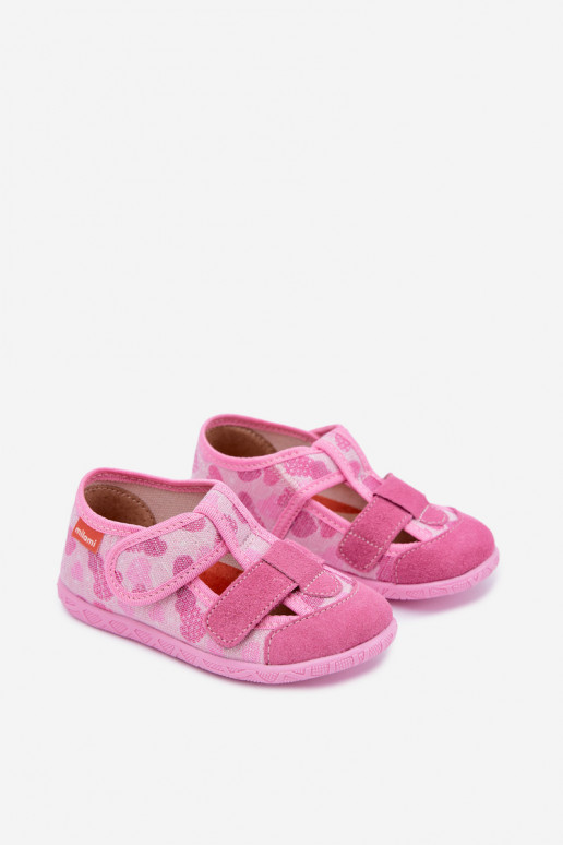 Zapatillas infantiles Milami con cierres adhesivos y corazones brillantes en rosa Reathiana