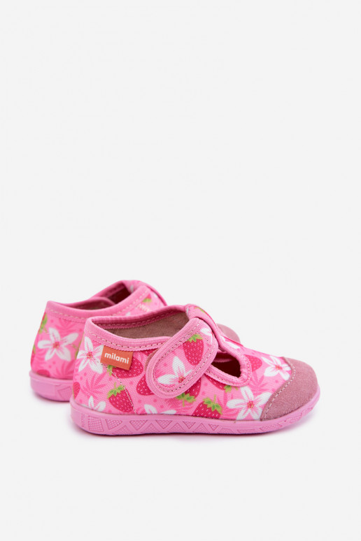 Zapatillas infantiles Milami con cierres adhesivos y fresas y flores en rosa Jasimrra