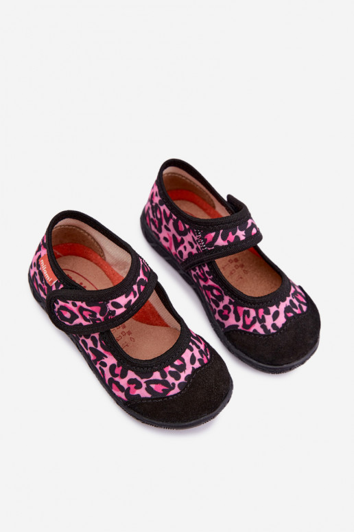 Zapatillas infantiles Milami con cierres adhesivos y patrones de leopardo en rosa y negro Esnia