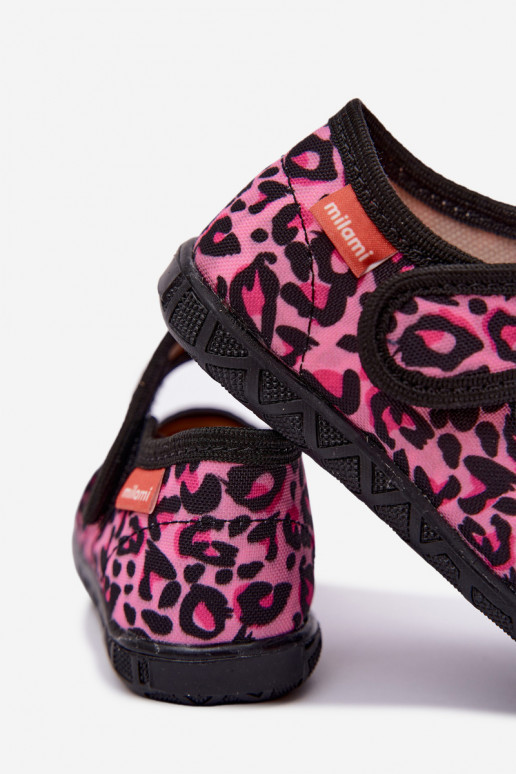 Zapatillas infantiles Milami con cierres adhesivos y patrones de leopardo en rosa y negro Esnia