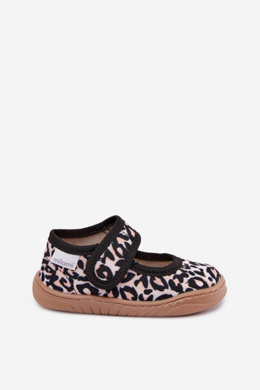 Bailarinas infantiles con estampado de leopardo color arena Caelia