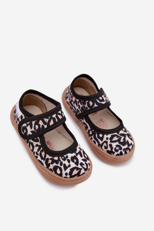 Bailarinas infantiles con estampado de leopardo color arena Caelia