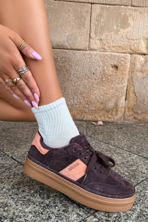 botas de estilo sneaker de ante sintético para mujeres aisladas Big Star UU274770 color chocolate