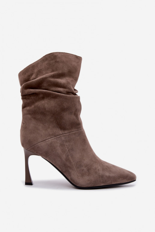 botines de ante sintético con tacones finos aislados con volantes D&A JC62-1038 en gris