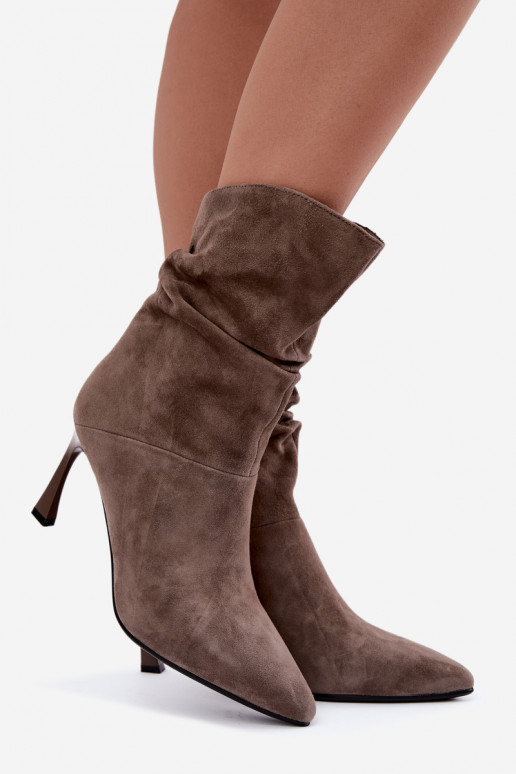 botines de ante sintético con tacones finos aislados con volantes D&A JC62-1038 en gris