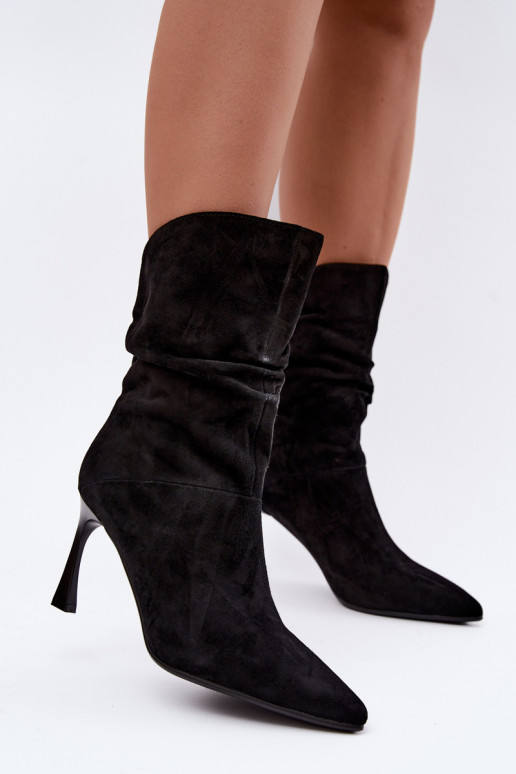 botines de ante sintético con tacones finos aislados con volantes D&A JC62-1038 en negro