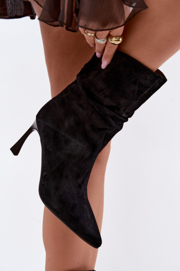 botines de ante sintético con tacones finos aislados con volantes D&A JC62-1038 en negro 2