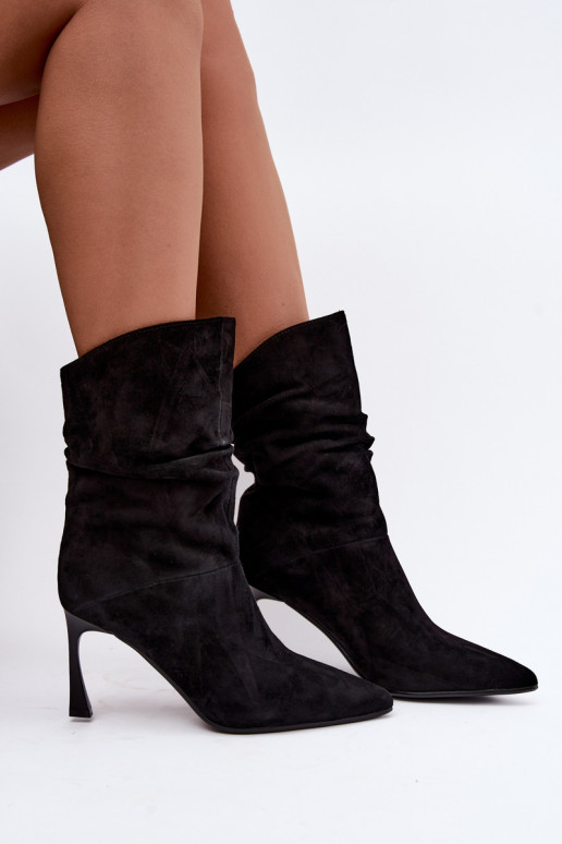 botines de ante sintético con tacones finos aislados con volantes D&A JC62-1038 en negro