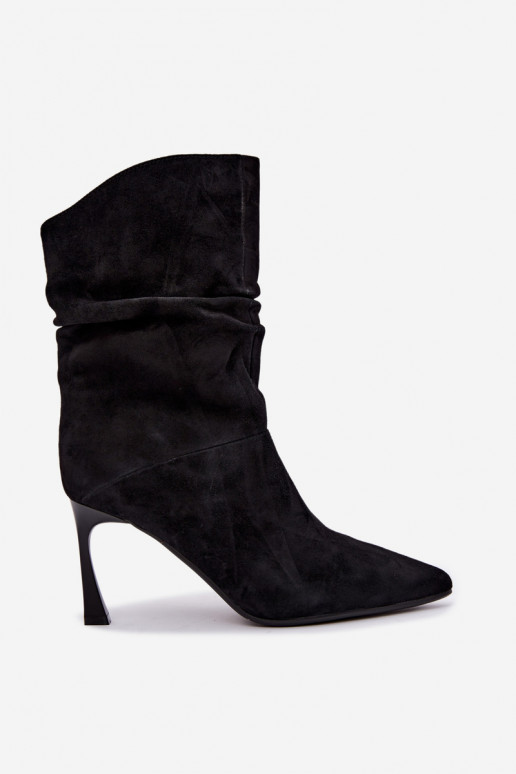 botines de ante sintético con tacones finos aislados con volantes D&A JC62-1038 en negro