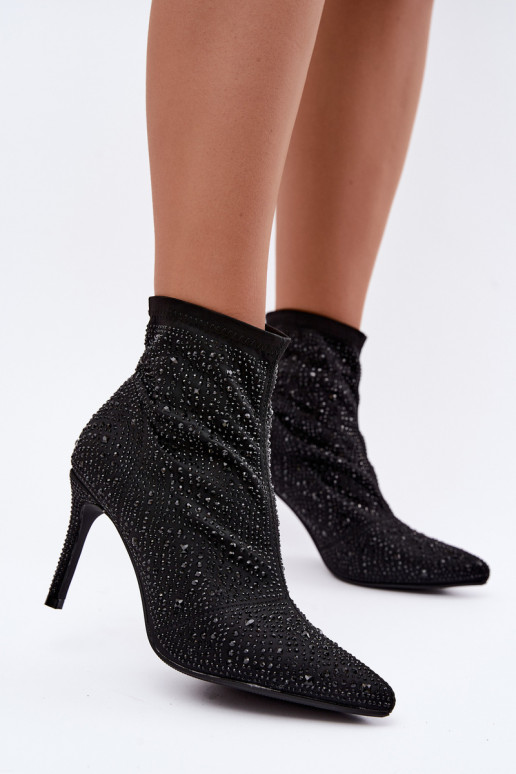 botines decorados con tacones finos S.Barski HY62-8138 en negro