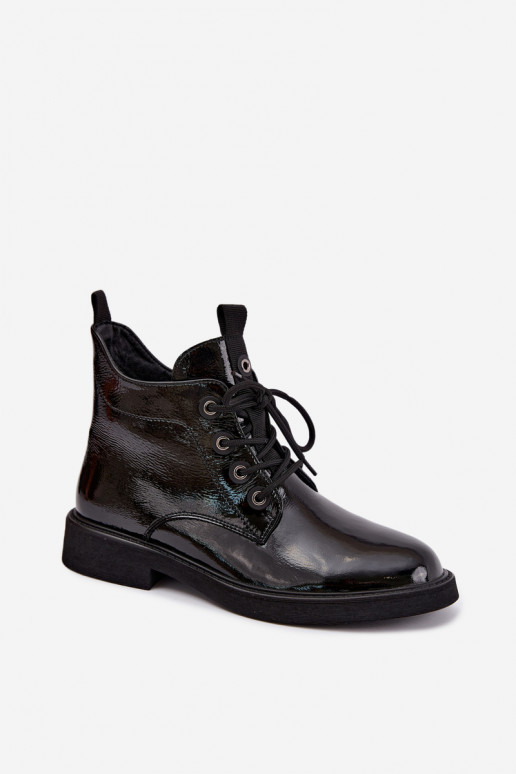 botines con efecto charol aislados con tacones anchos D&A CR62-3338 en negro